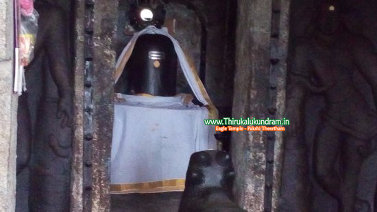 ChengalpattuDistrict_ VedantheeswarrTemple_Vallam_shivanTemple